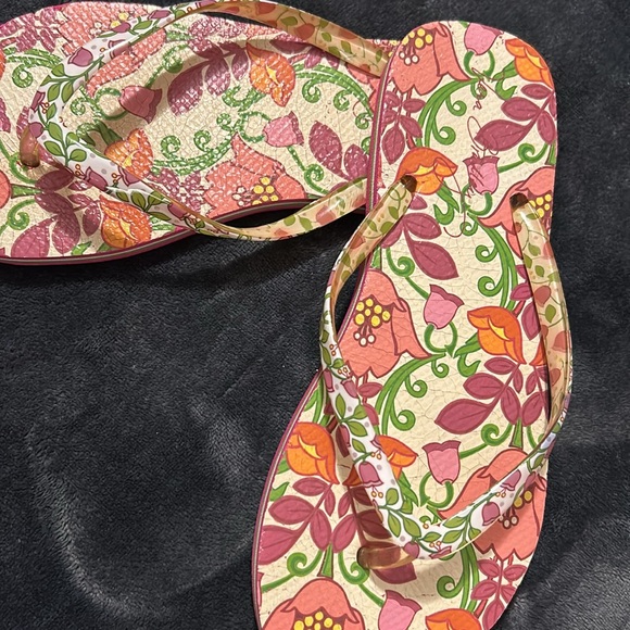 Vera Bradley - Picture 8 of 10